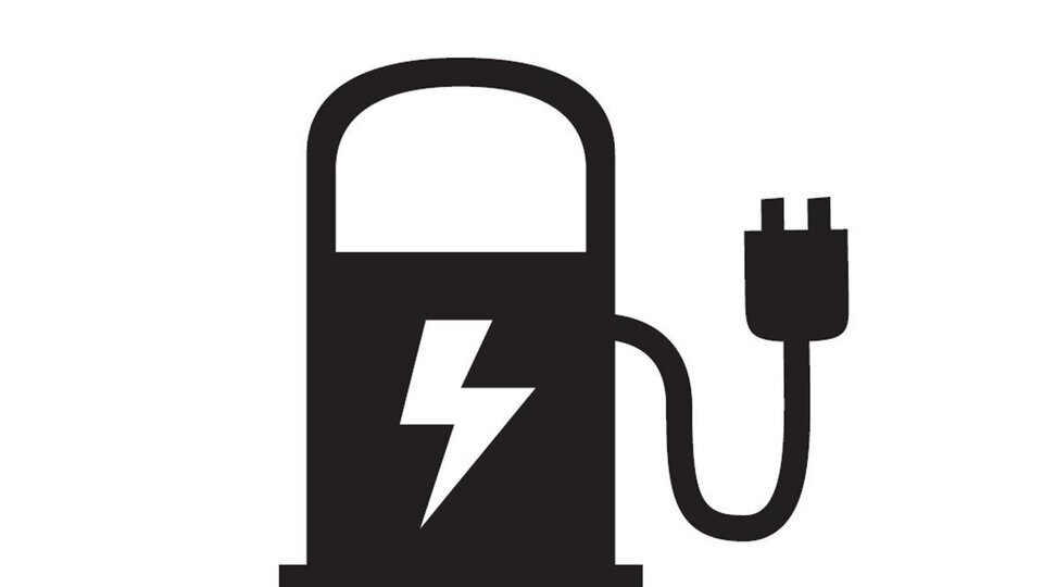 Eine stilisierte Ladestation für Elektrofahrzeuge. Sie zeigt ein Steckersymbol und einen Blitz zur Darstellung von Elektrizität.